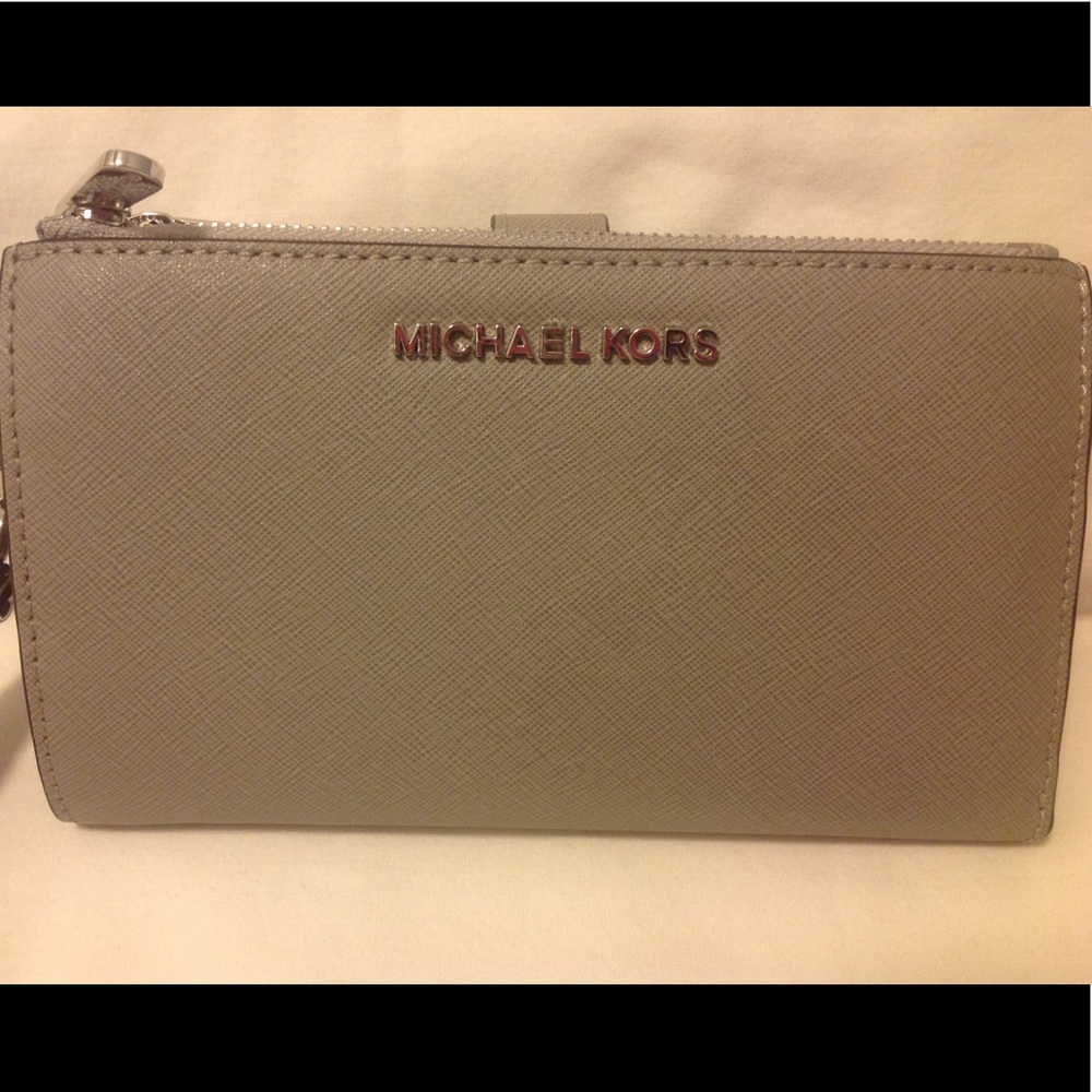 Michael Kors  Large Double Zip Wristlit